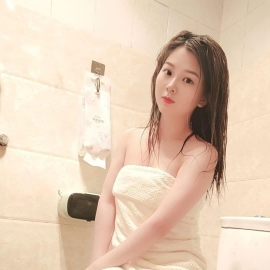 白嫩丰满大胸