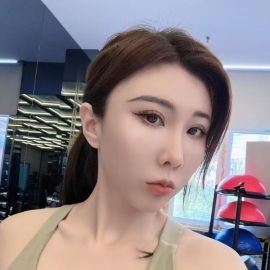 爱健身的美少妇