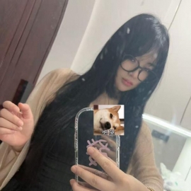 微胖天花板小月亮