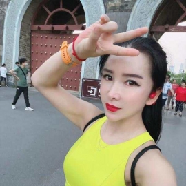 南京三牌楼小姐姐